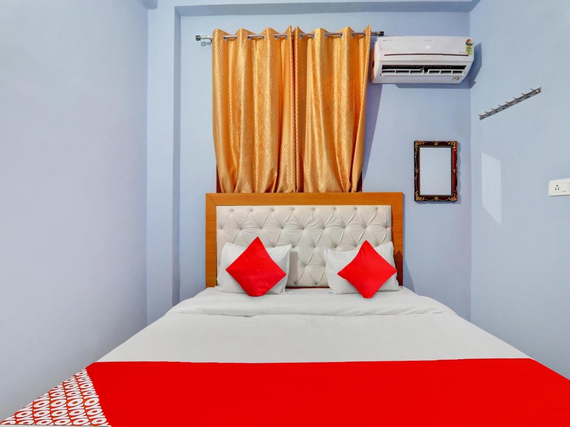 Hotel O Aradhya Galaxy Bhauli Exteriör bild