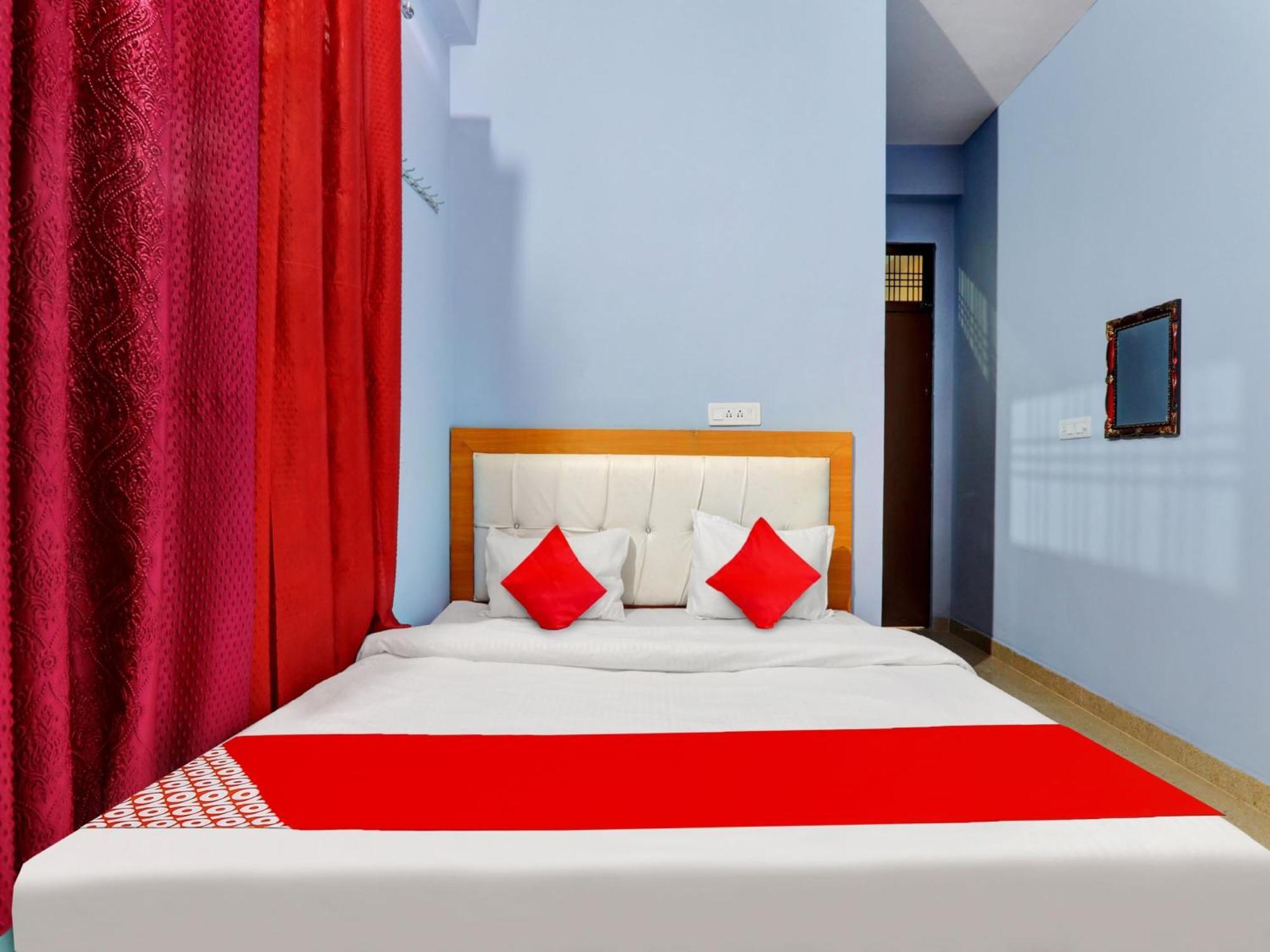 Hotel O Aradhya Galaxy Bhauli Exteriör bild