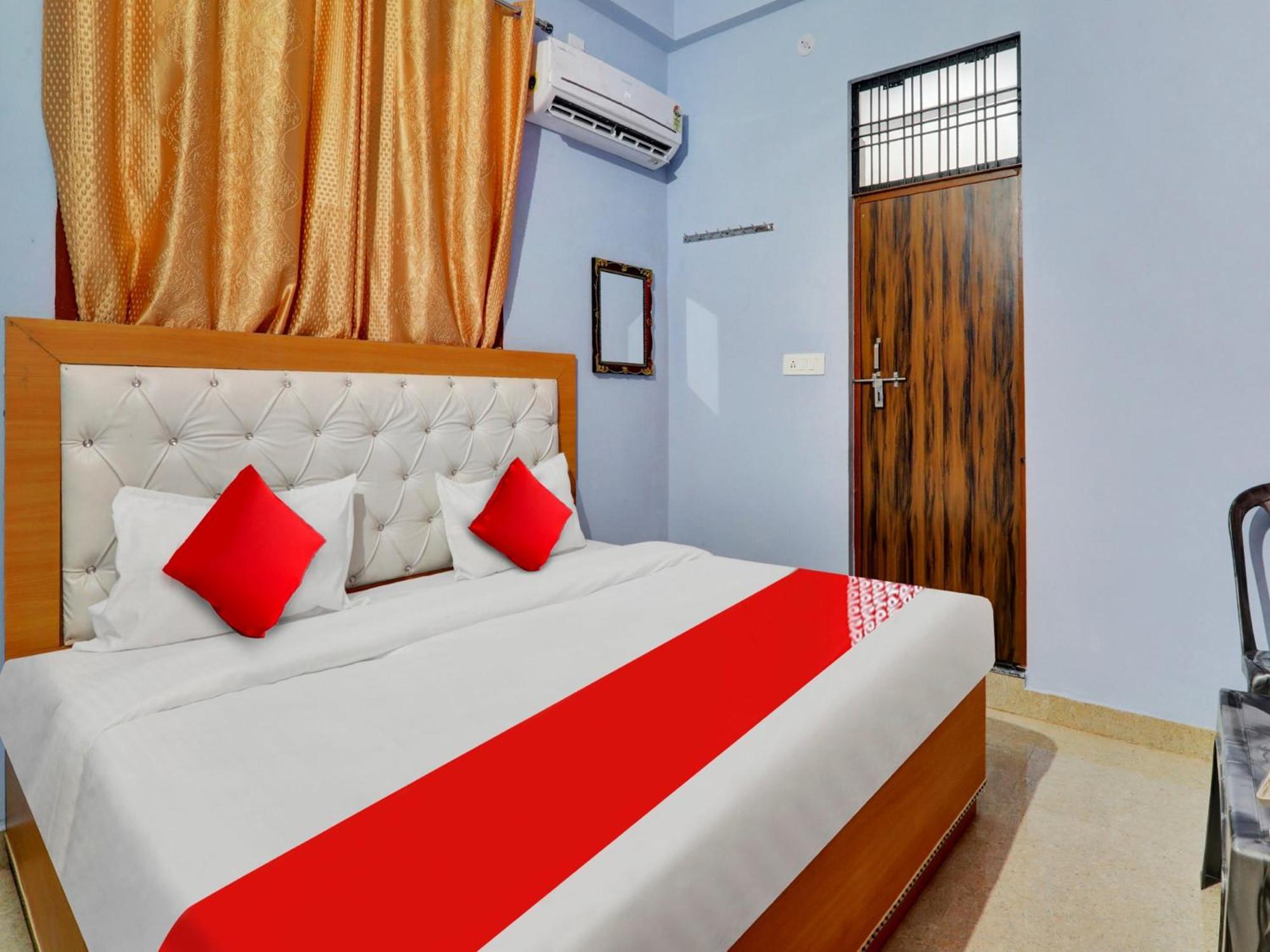 Hotel O Aradhya Galaxy Bhauli Exteriör bild