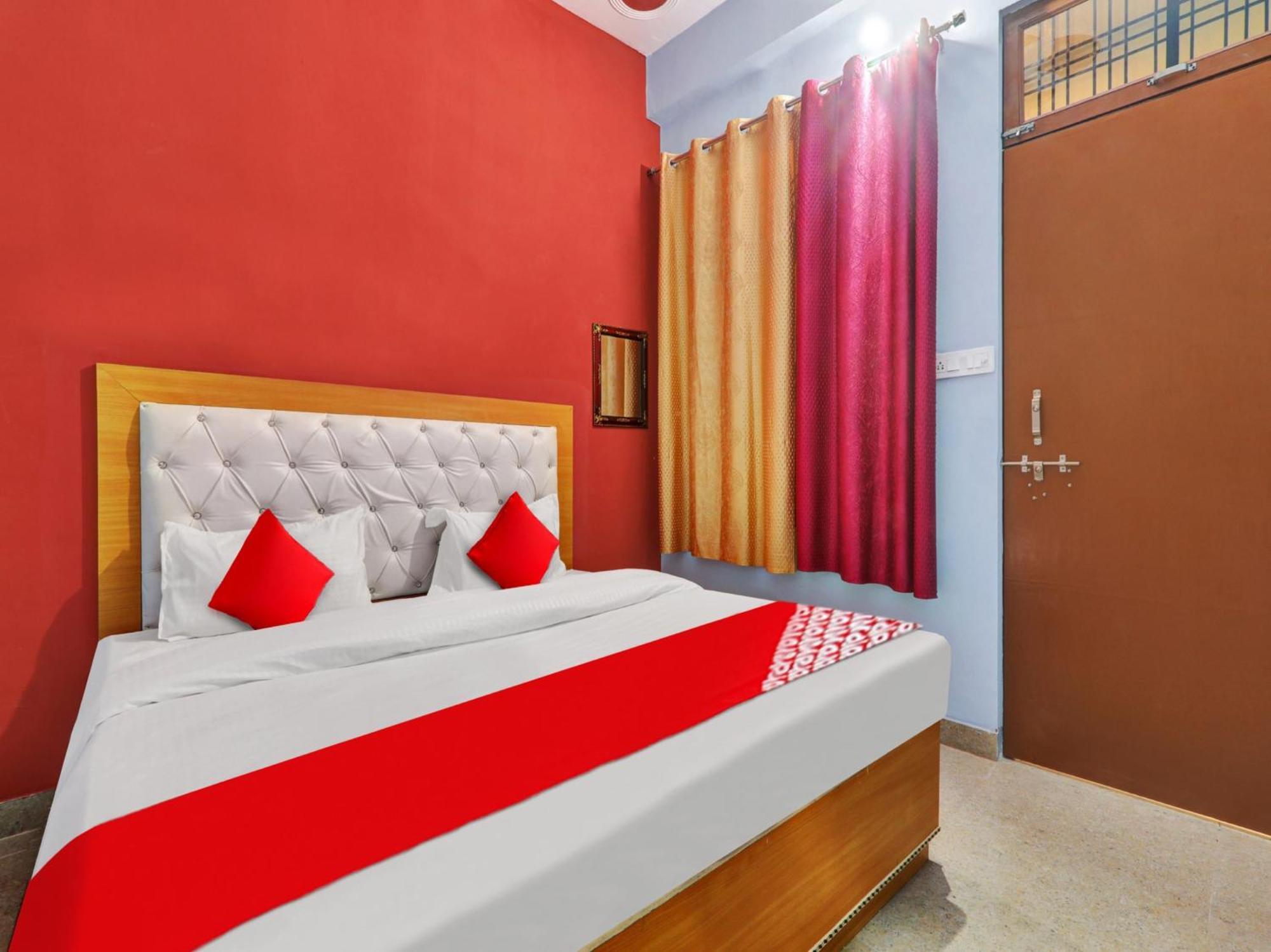 Hotel O Aradhya Galaxy Bhauli Exteriör bild