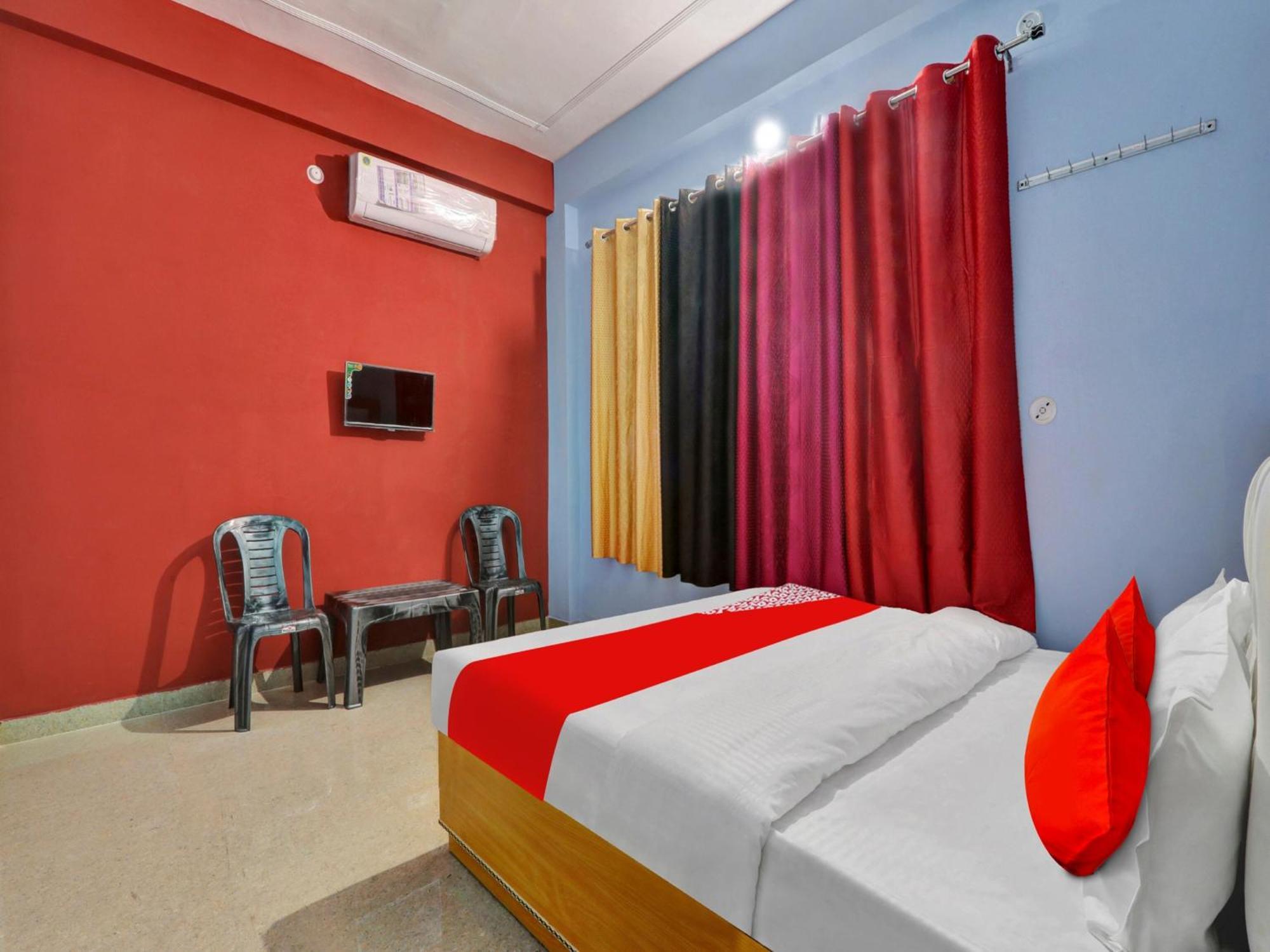 Hotel O Aradhya Galaxy Bhauli Exteriör bild