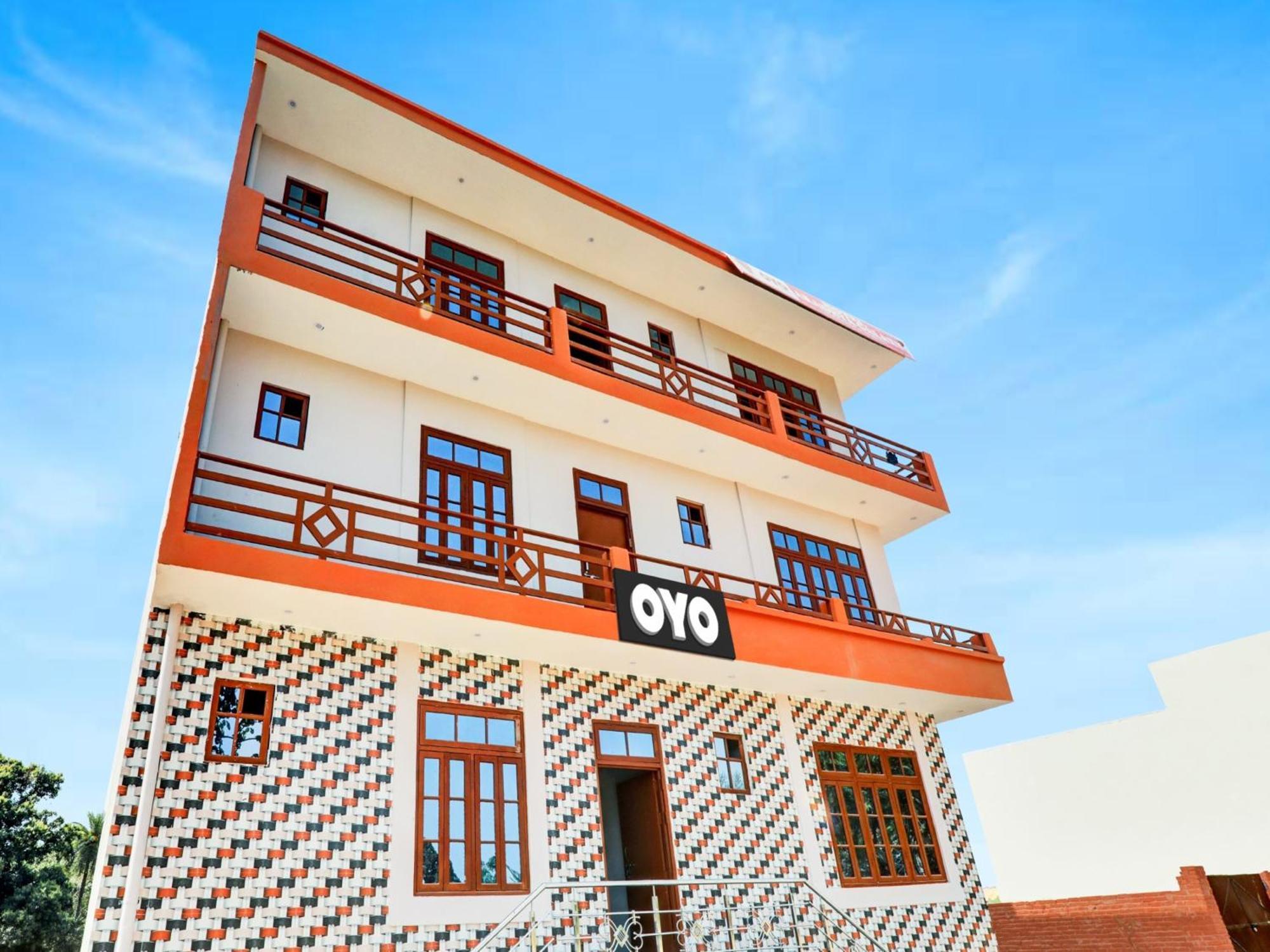 Hotel O Aradhya Galaxy Bhauli Exteriör bild